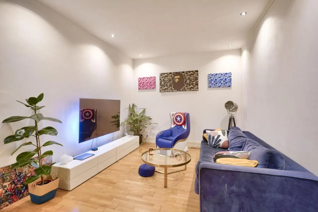 Nice Apartment For 2 People Париж