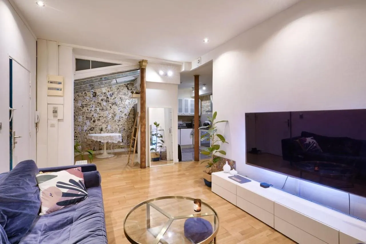 Nice Apartment For 2 People Paris 0*,  France