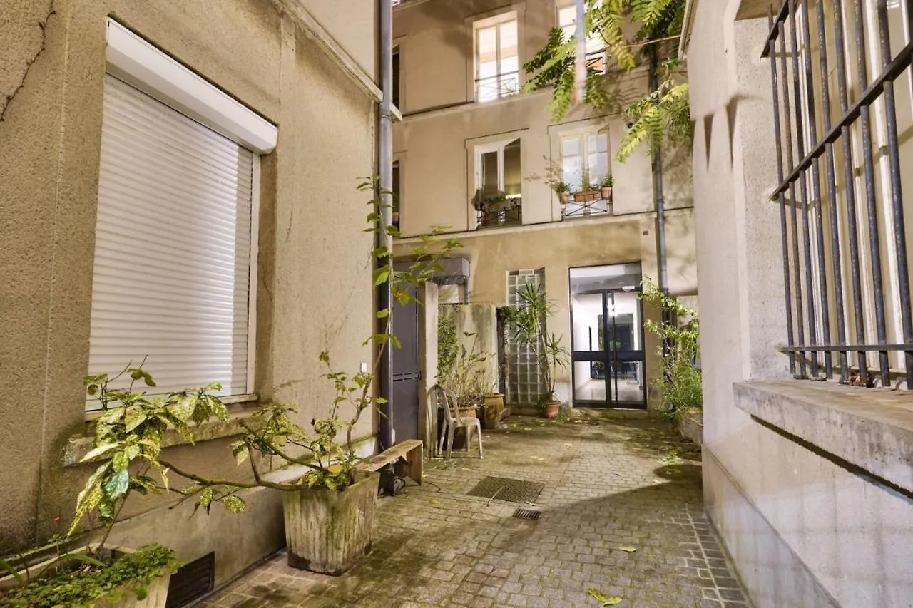 Nice Apartment For 2 People Parigi Francia
